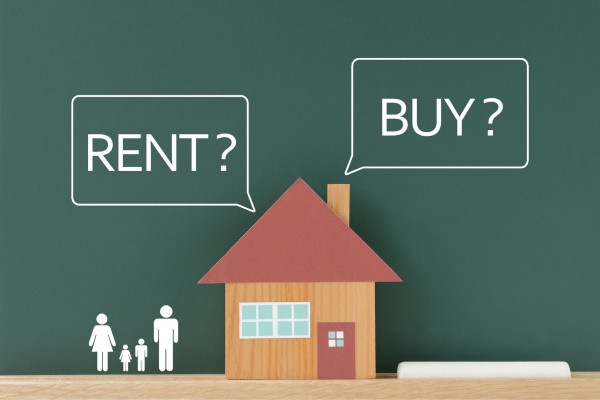 House in the middle with speech bubbles saying “Rent?” on the left and “Buy?” on the right. Some human icons standing to the left of the house.